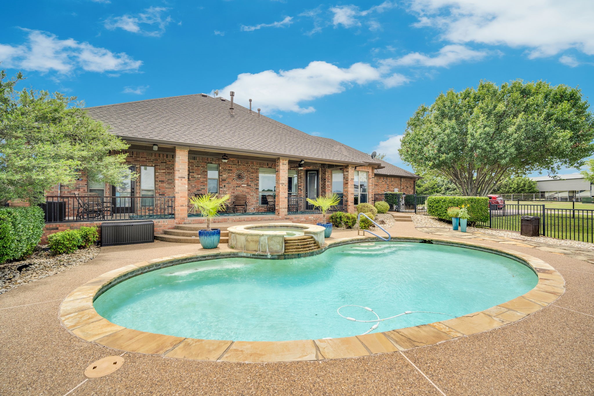 241 Cody Road Ennis TX 75119