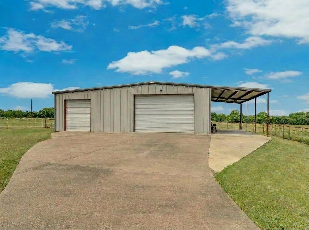 241 Cody Road Ennis TX 75119
