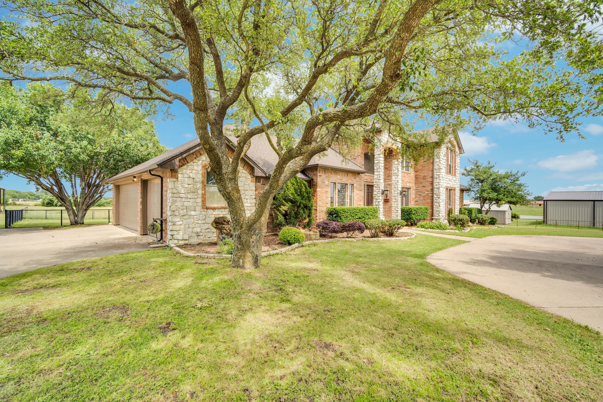 241 Cody Road Ennis TX 75119