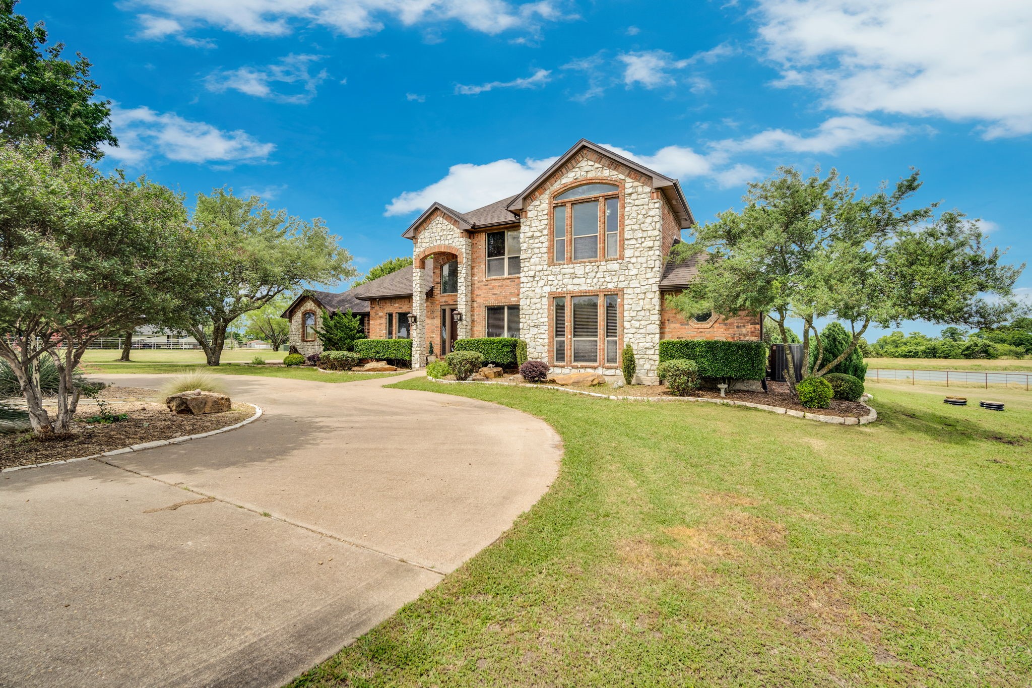 241 Cody Road Ennis TX 75119