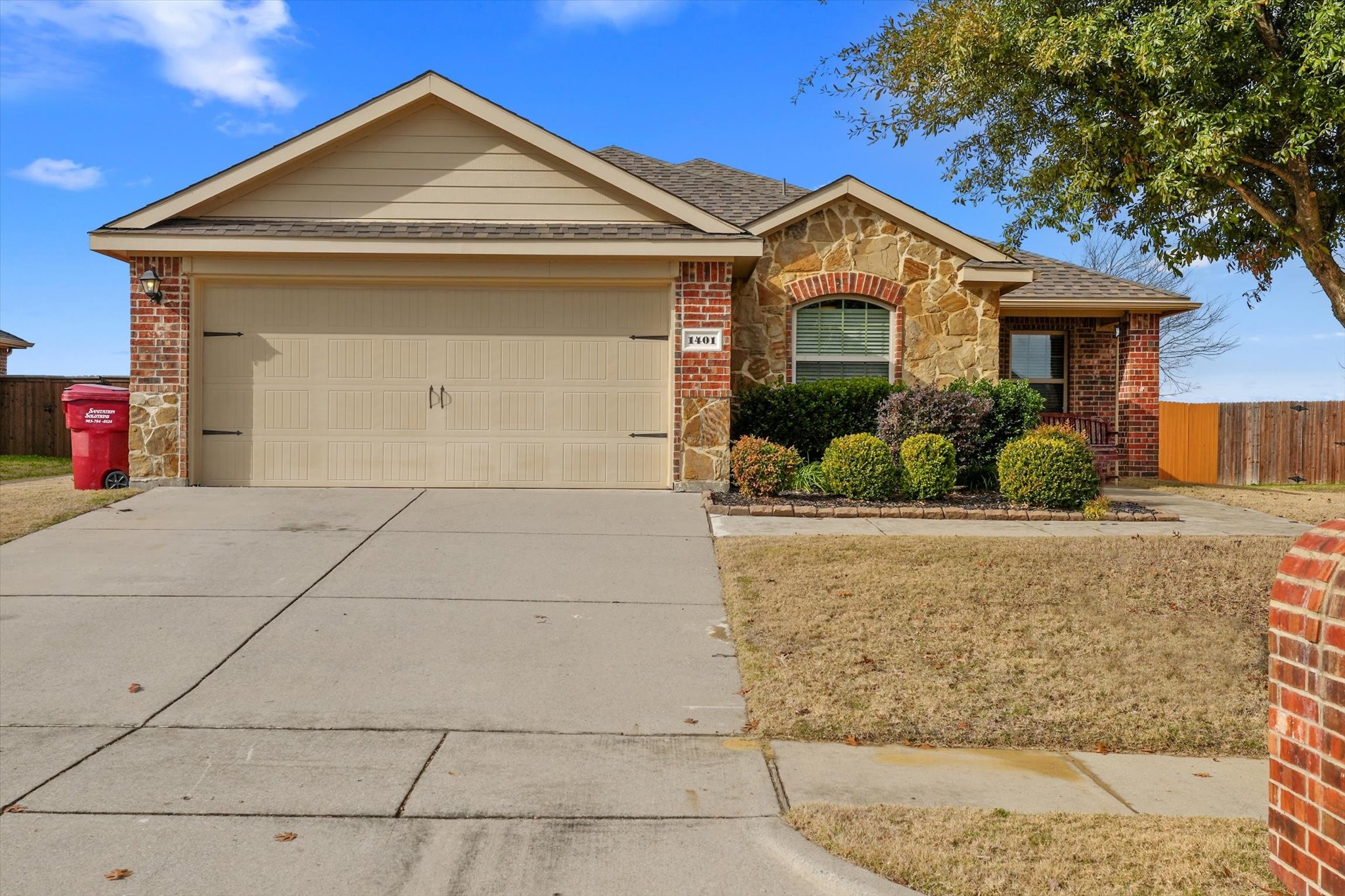 1401 N Houston Street Royse City TX 75189