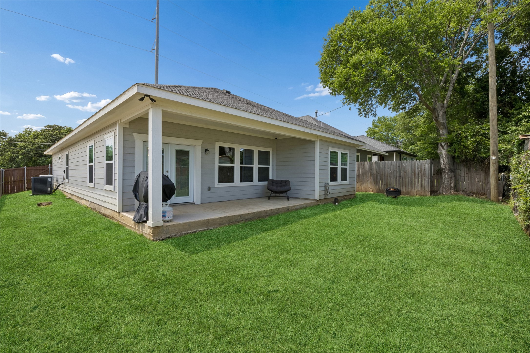 4945 Ramey Avenue Fort Worth TX 76105