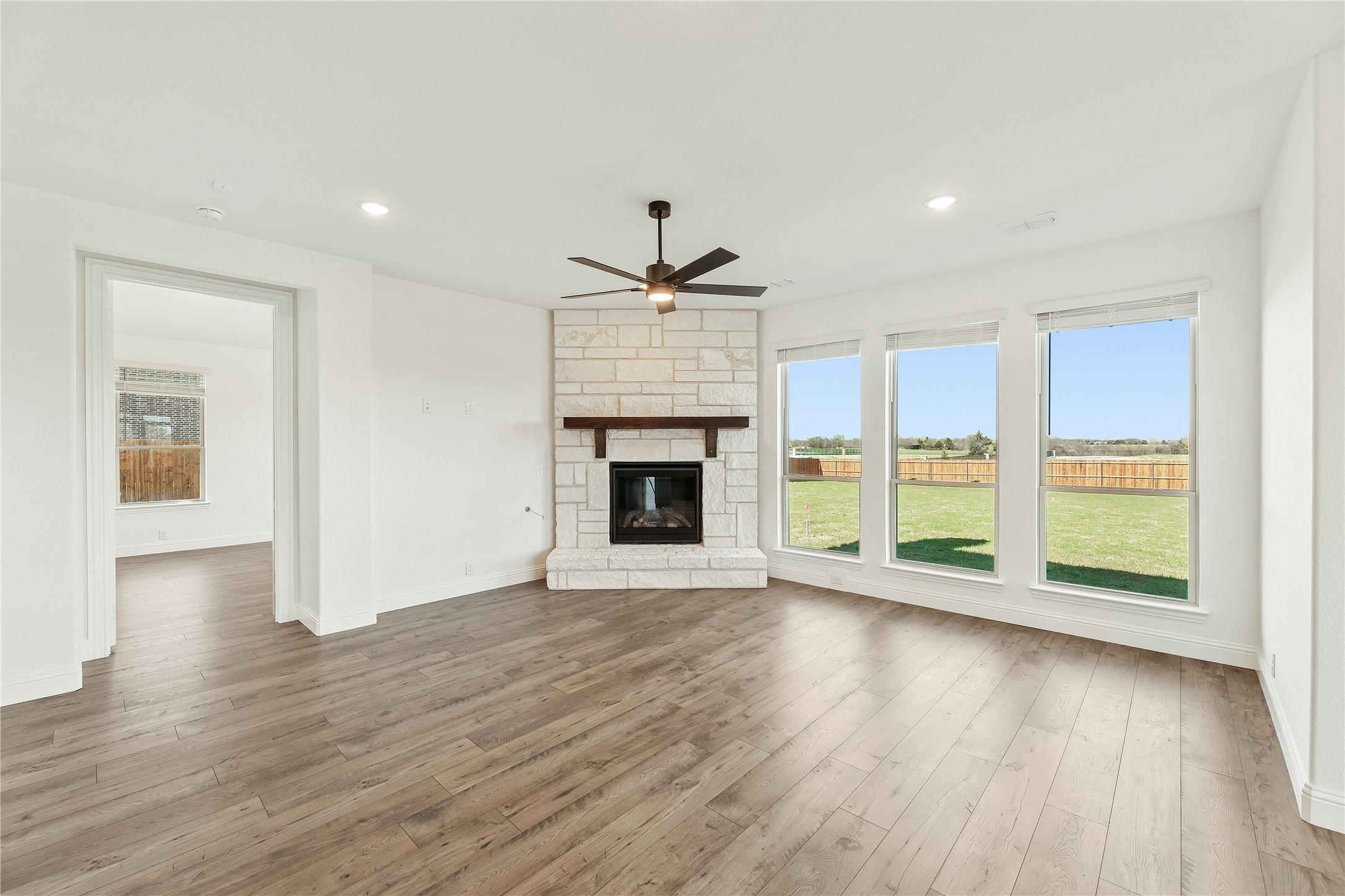 427 Birkdale Lane Red Oak TX 75154