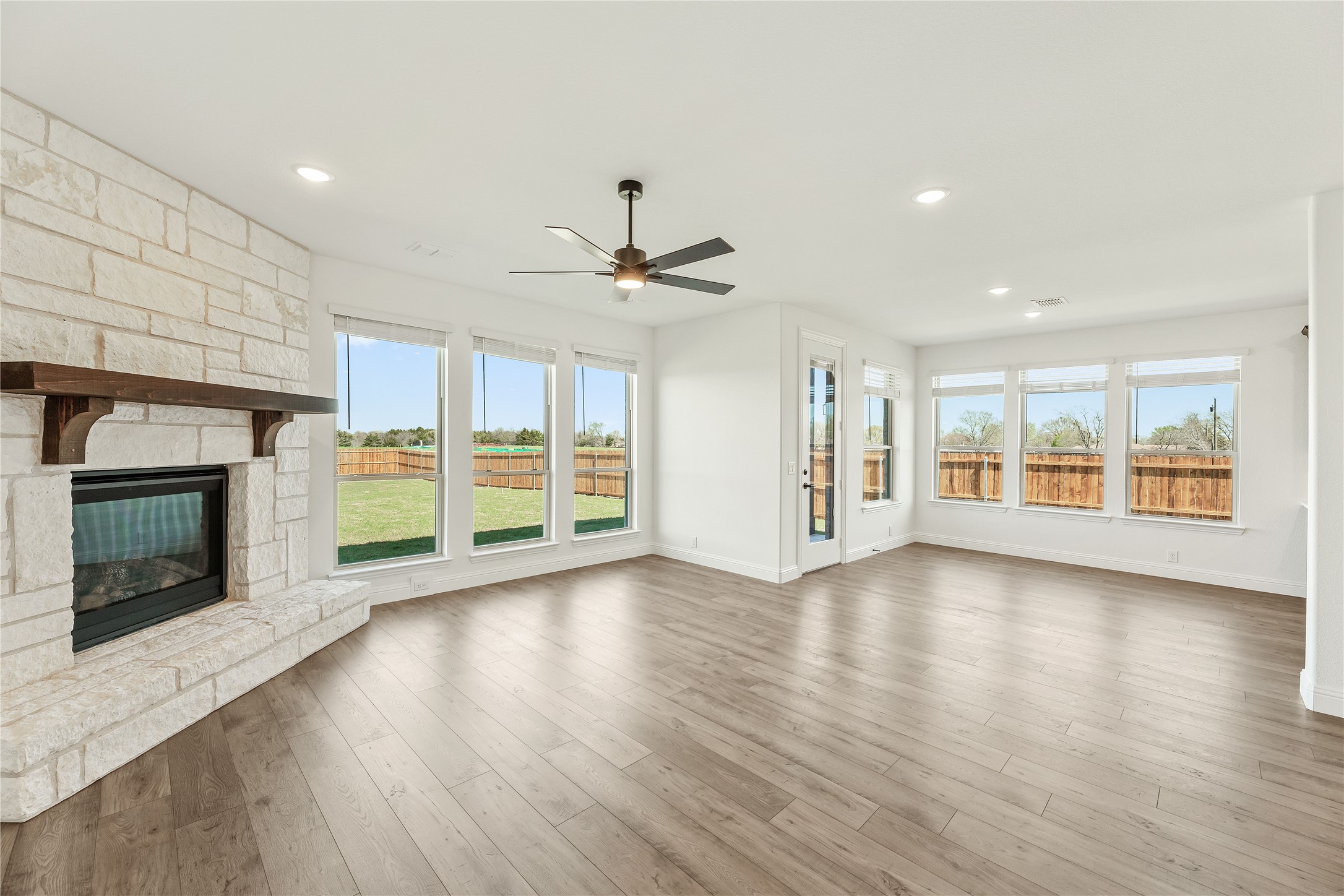 427 Birkdale Lane Red Oak TX 75154