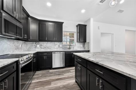 1809 Bluebonnet Avenue Denison TX 75020
