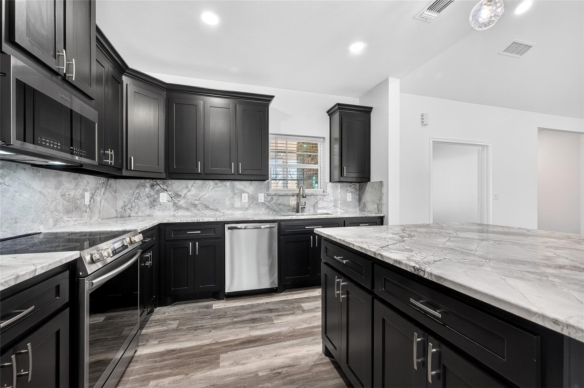 1809 Bluebonnet Avenue Denison TX 75020
