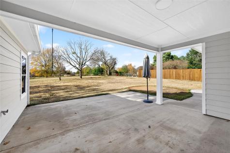 1809 Bluebonnet Avenue Denison TX 75020