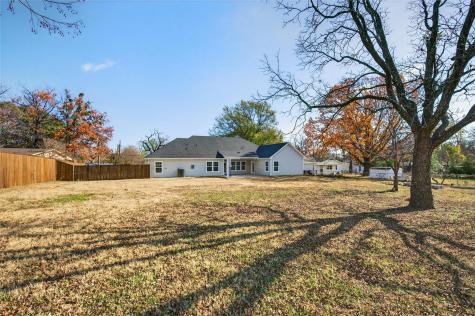 1809 Bluebonnet Avenue Denison TX 75020