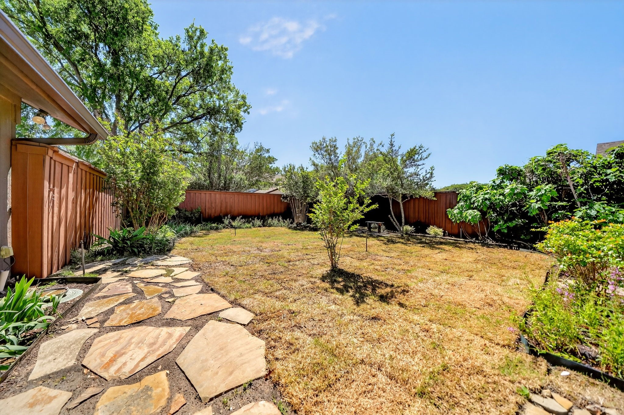 216 Hemlock Drive Richardson TX 75081