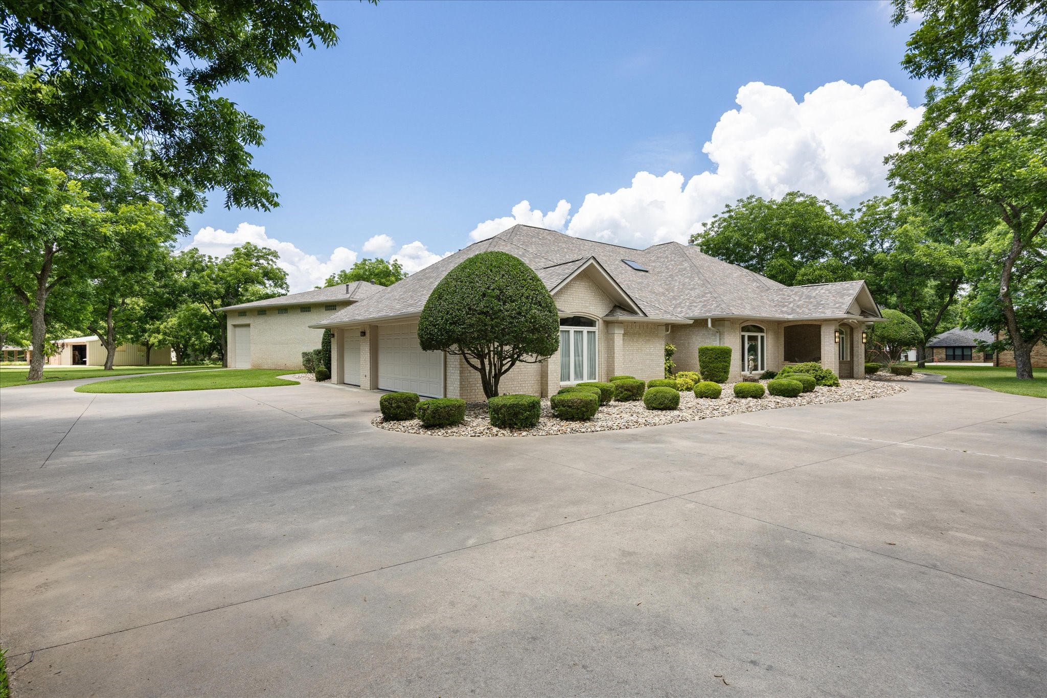 5501 Flagstick Drive Granbury TX 76049