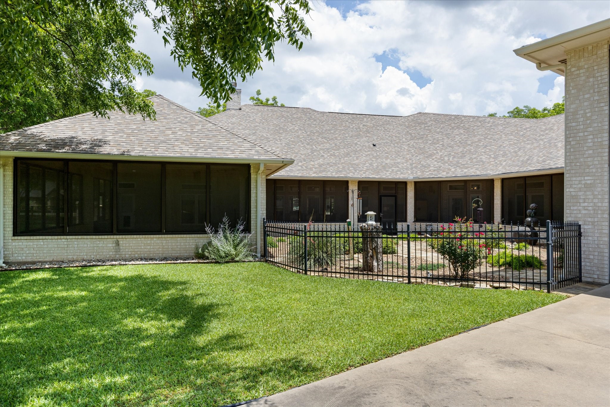 5501 Flagstick Drive Granbury TX 76049