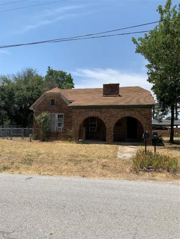 300 S Hill Street Decatur TX 76234