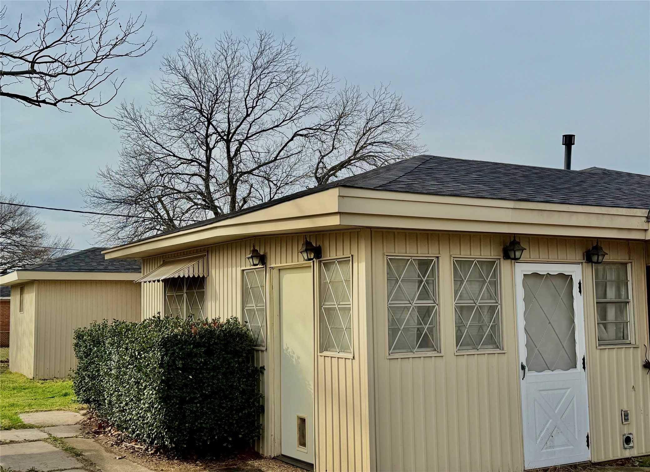 409 10th Nocona TX 76255
