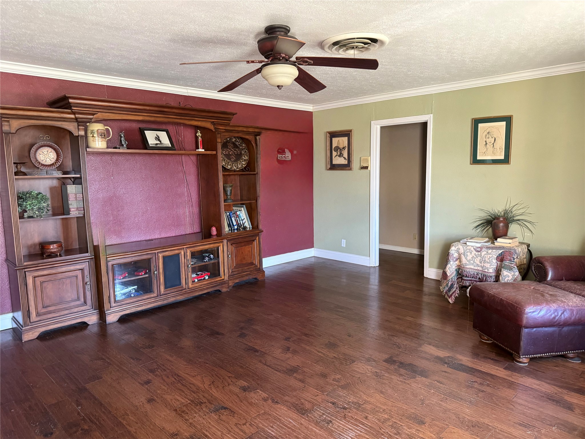 409 10th Nocona TX 76255
