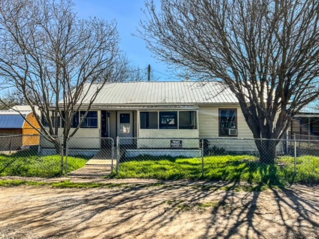 1205 SW 12th Street Mineral Wells TX 76067