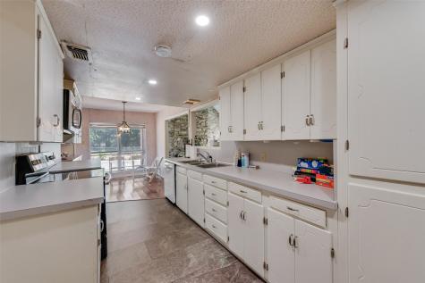 102 S Royal Oak Drive Duncanville TX 75116