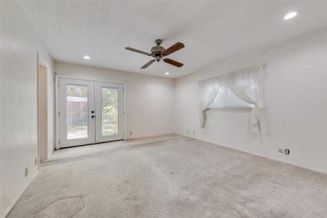 102 S Royal Oak Drive Duncanville TX 75116