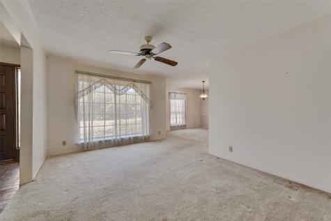 102 S Royal Oak Drive Duncanville TX 75116