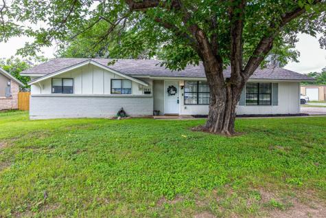 3641 Larry Street Haltom City TX 76117