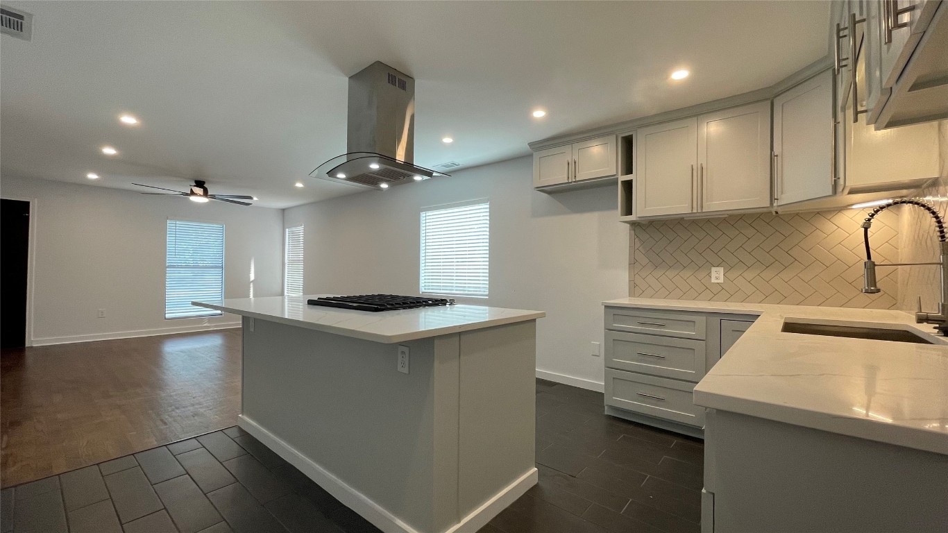 2931 Ivandell Avenue Dallas TX 75211