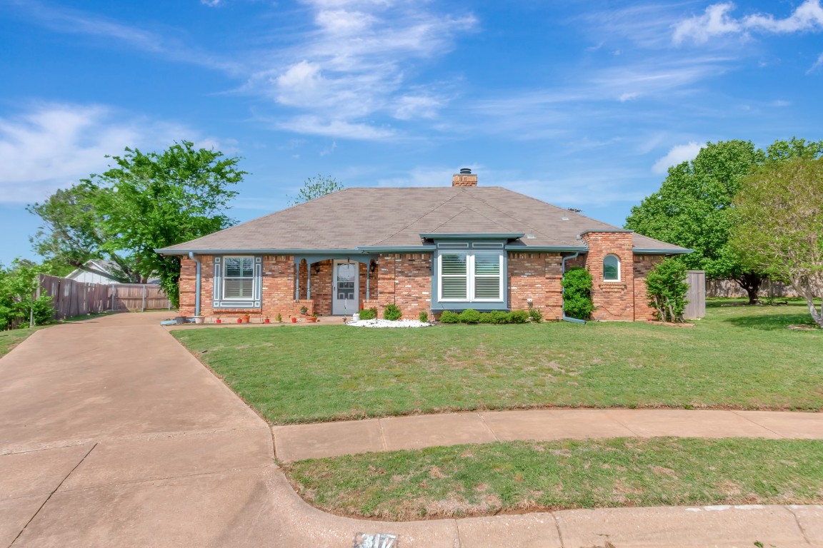 317 Norfolk Court Bedford TX 76021