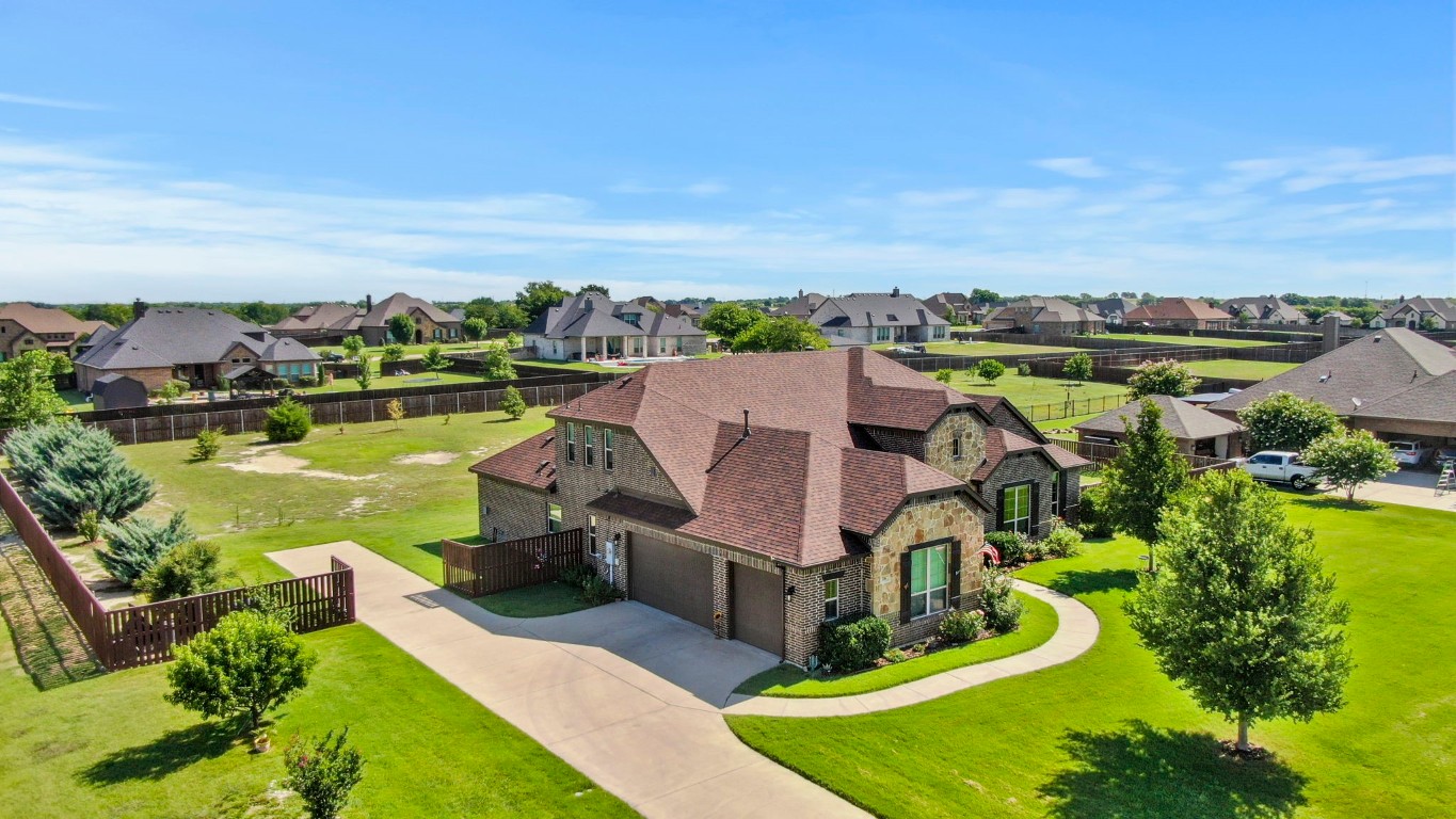 216 Ranier Street Waxahachie TX 75167