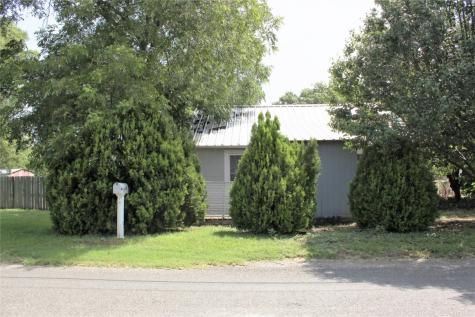 695 S Lillian Street Stephenville TX 76401