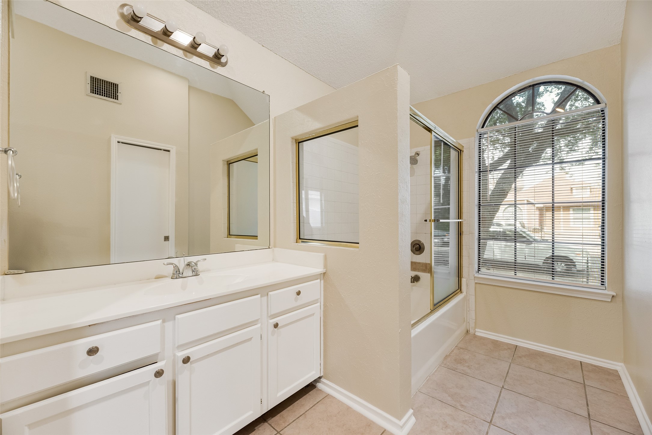 9640 Kerrville Street Dallas TX 75227