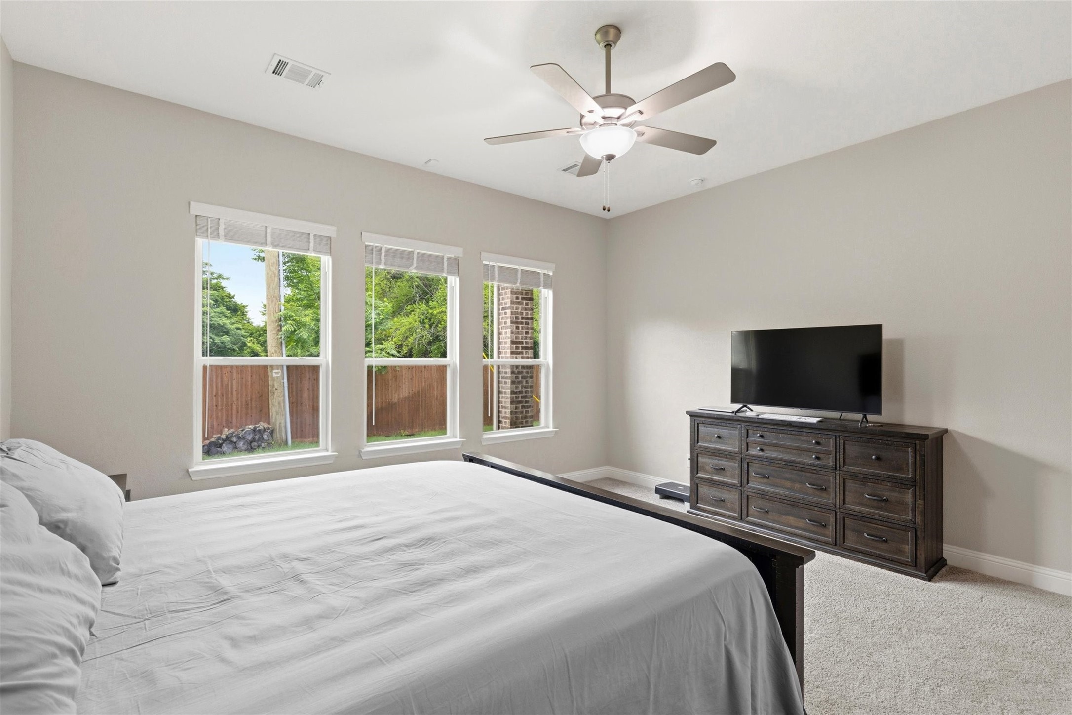 943 Richard Pittmon Drive Desoto TX 75115