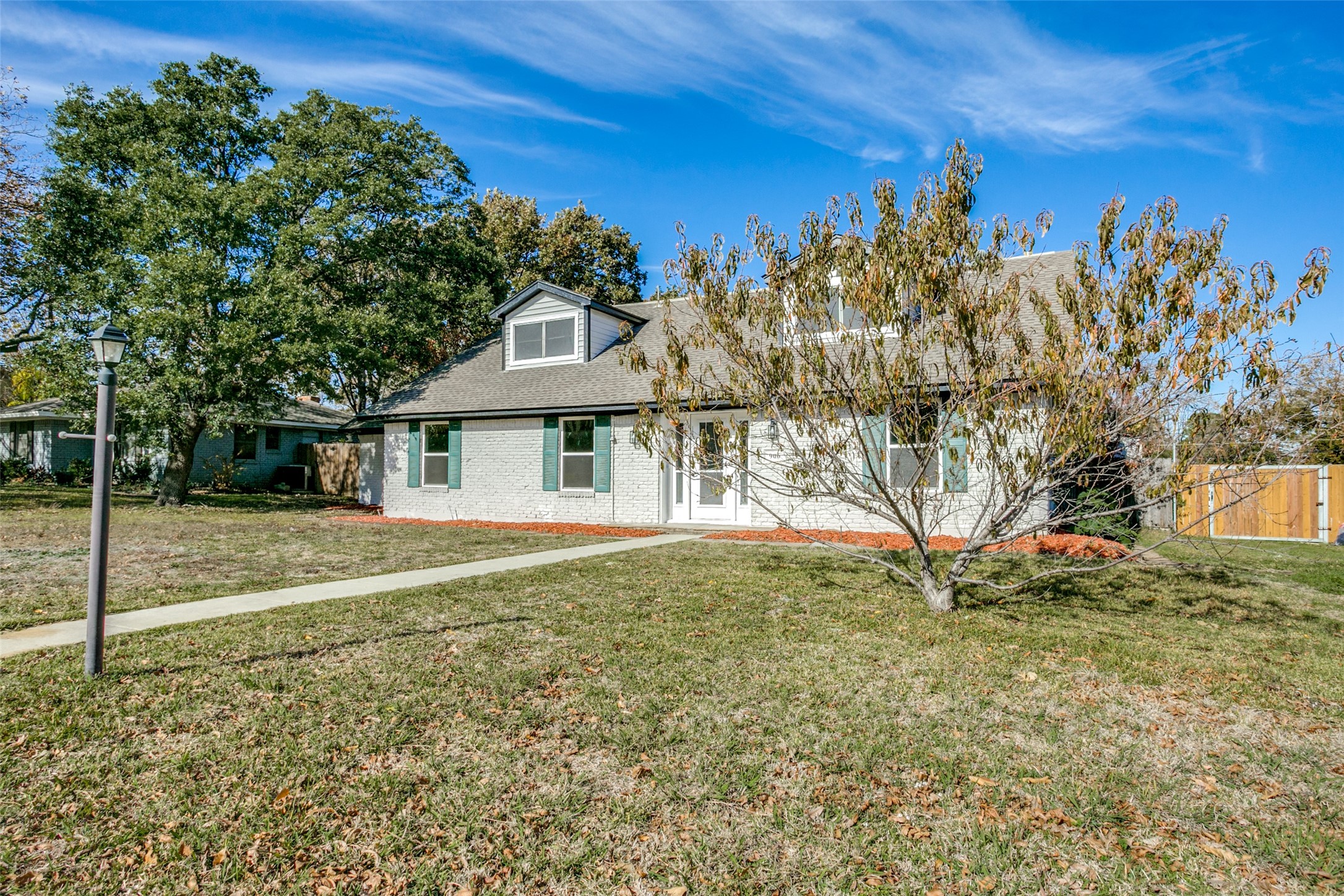 906 British Boulevard Grand Prairie TX 75050