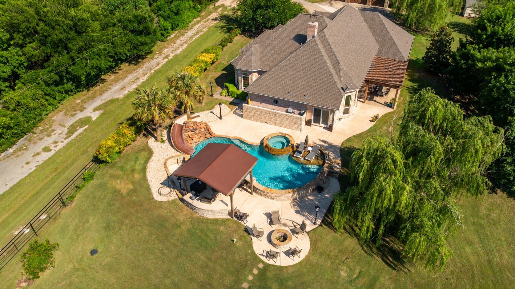 194 Old Howard Road Waxahachie TX 75165