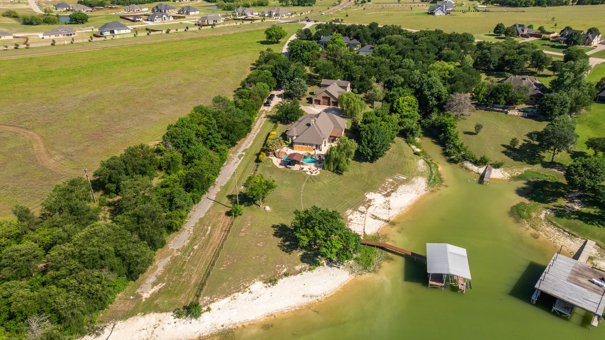 194 Old Howard Road Waxahachie TX 75165