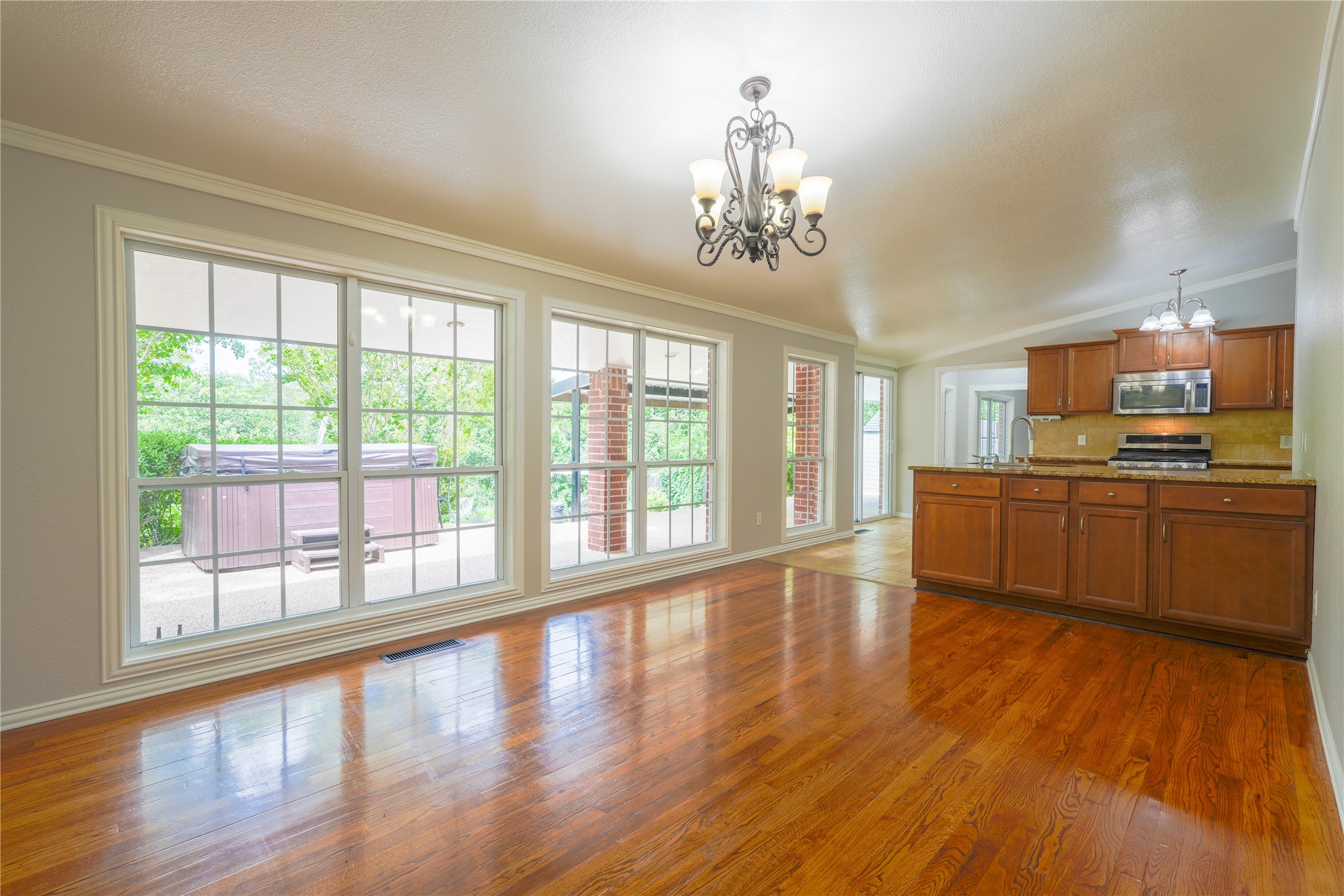 2708 Cedar Point Drive Waco TX 76710