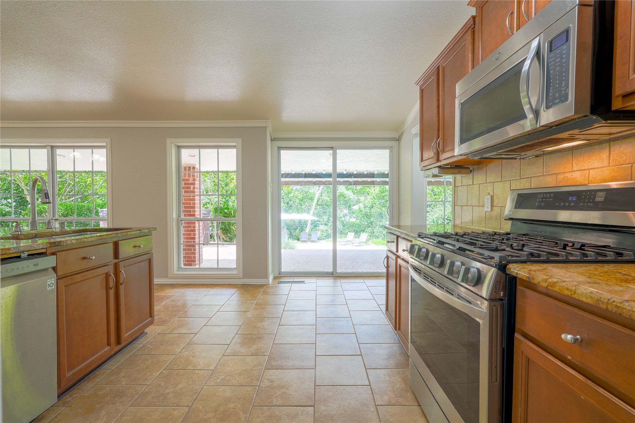 2708 Cedar Point Drive Waco TX 76710