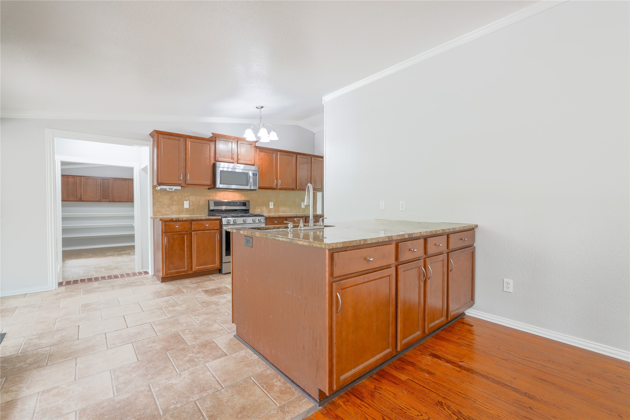 2708 Cedar Point Drive Waco TX 76710