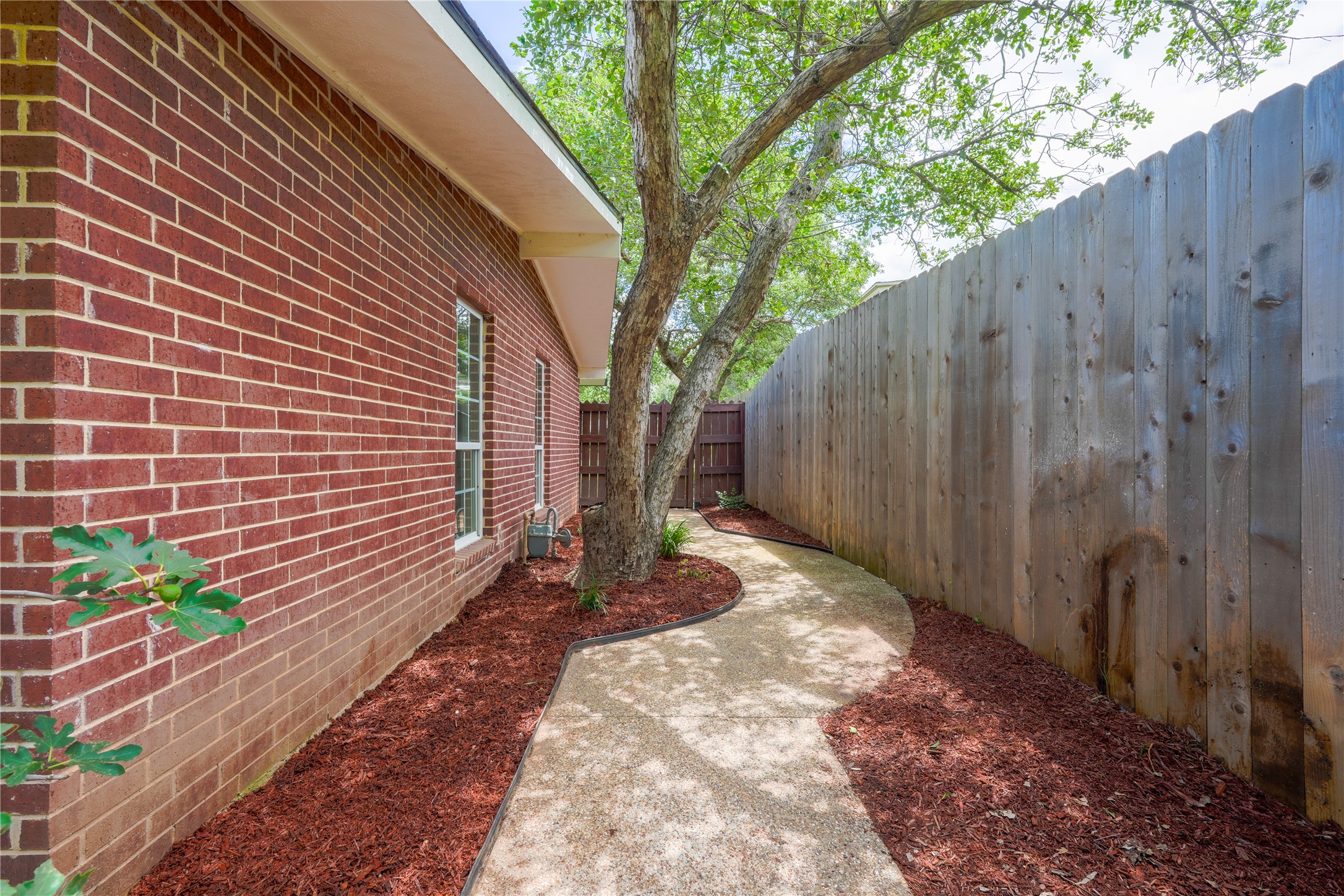 2708 Cedar Point Drive Waco TX 76710