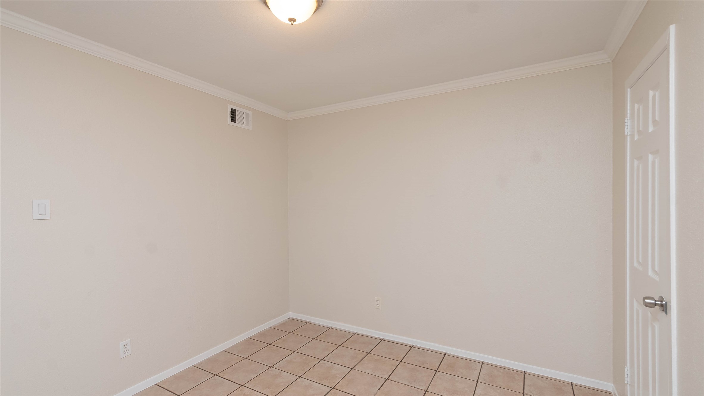 5621 Brent Drive Haltom City TX 76148