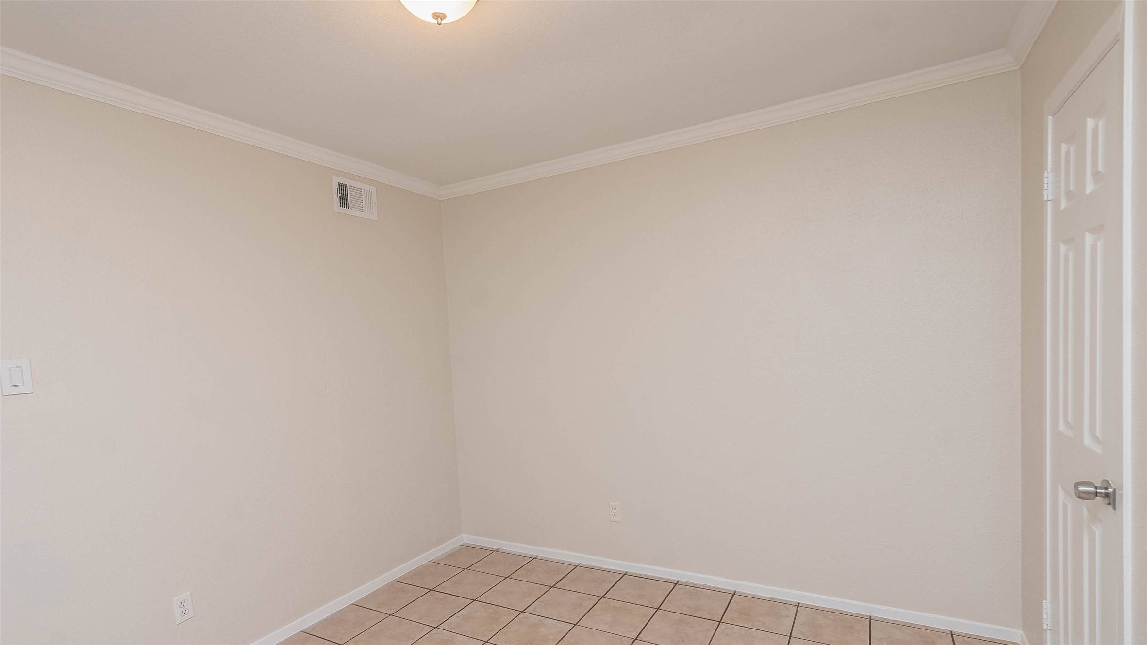 5621 Brent Drive Haltom City TX 76148