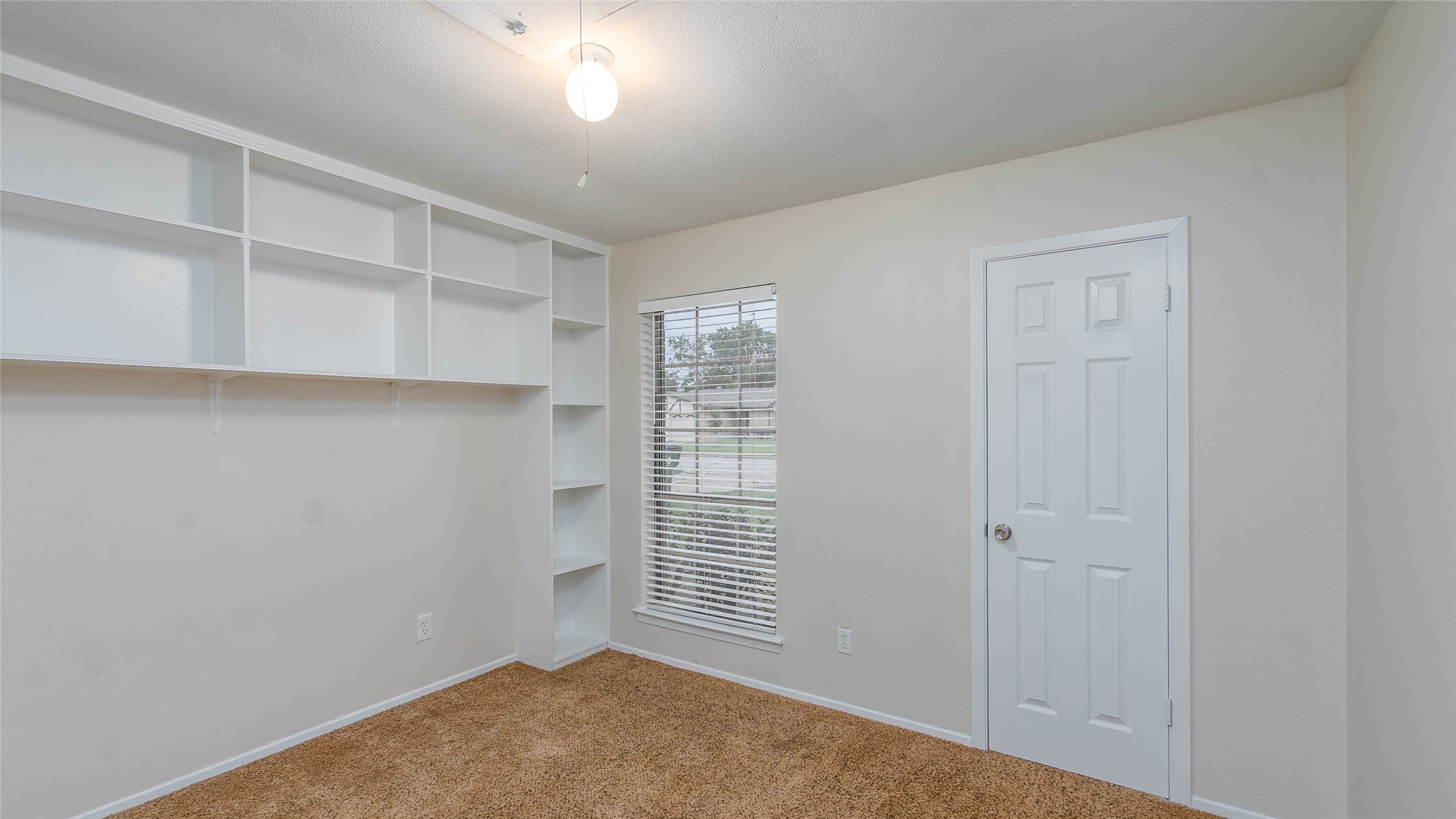 5621 Brent Drive Haltom City TX 76148