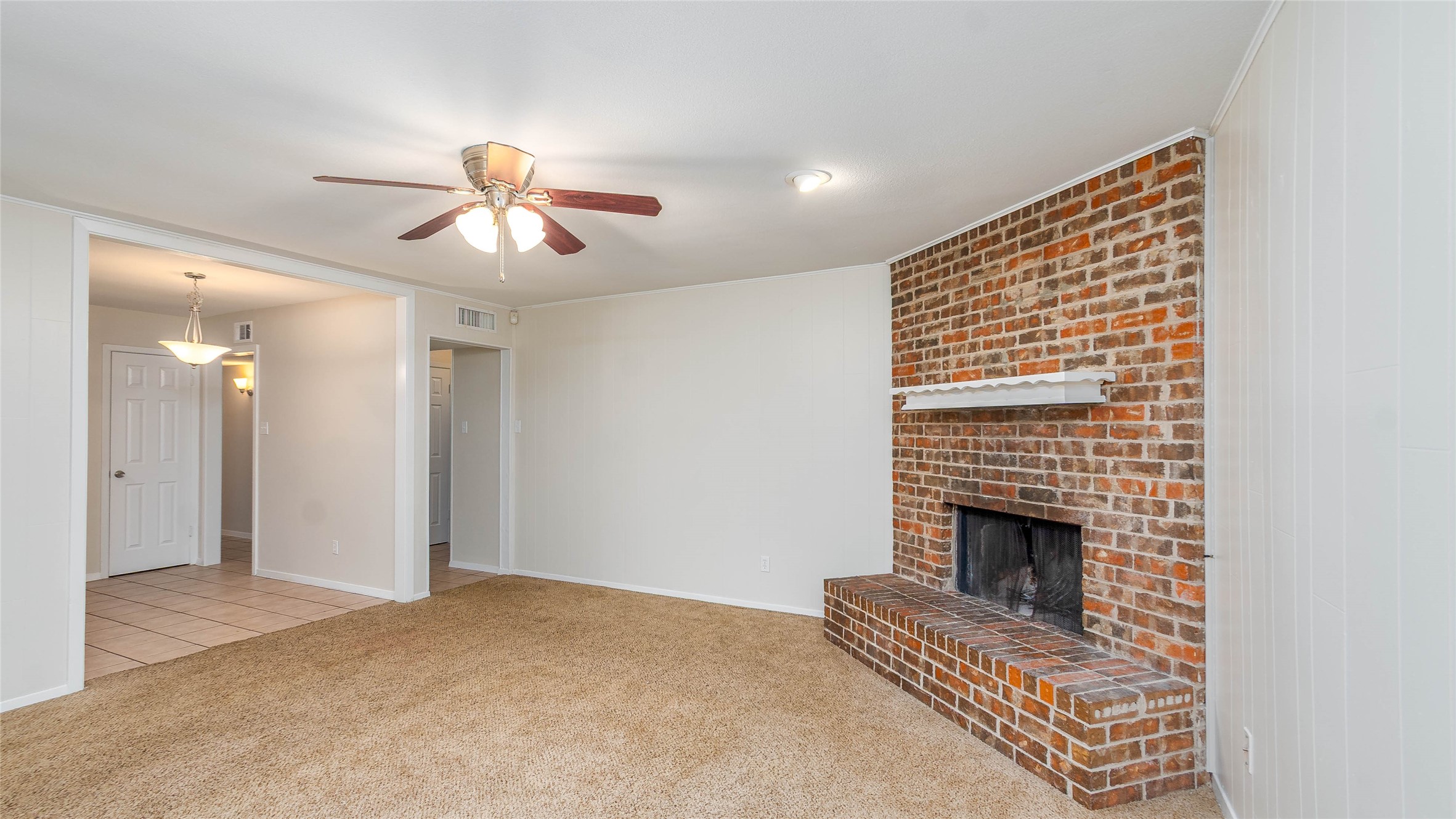 5621 Brent Drive Haltom City TX 76148
