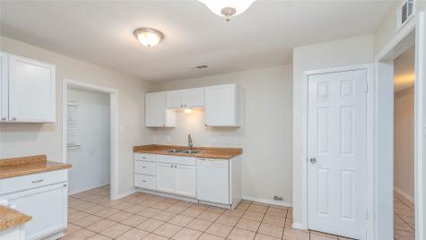 5621 Brent Drive Haltom City TX 76148