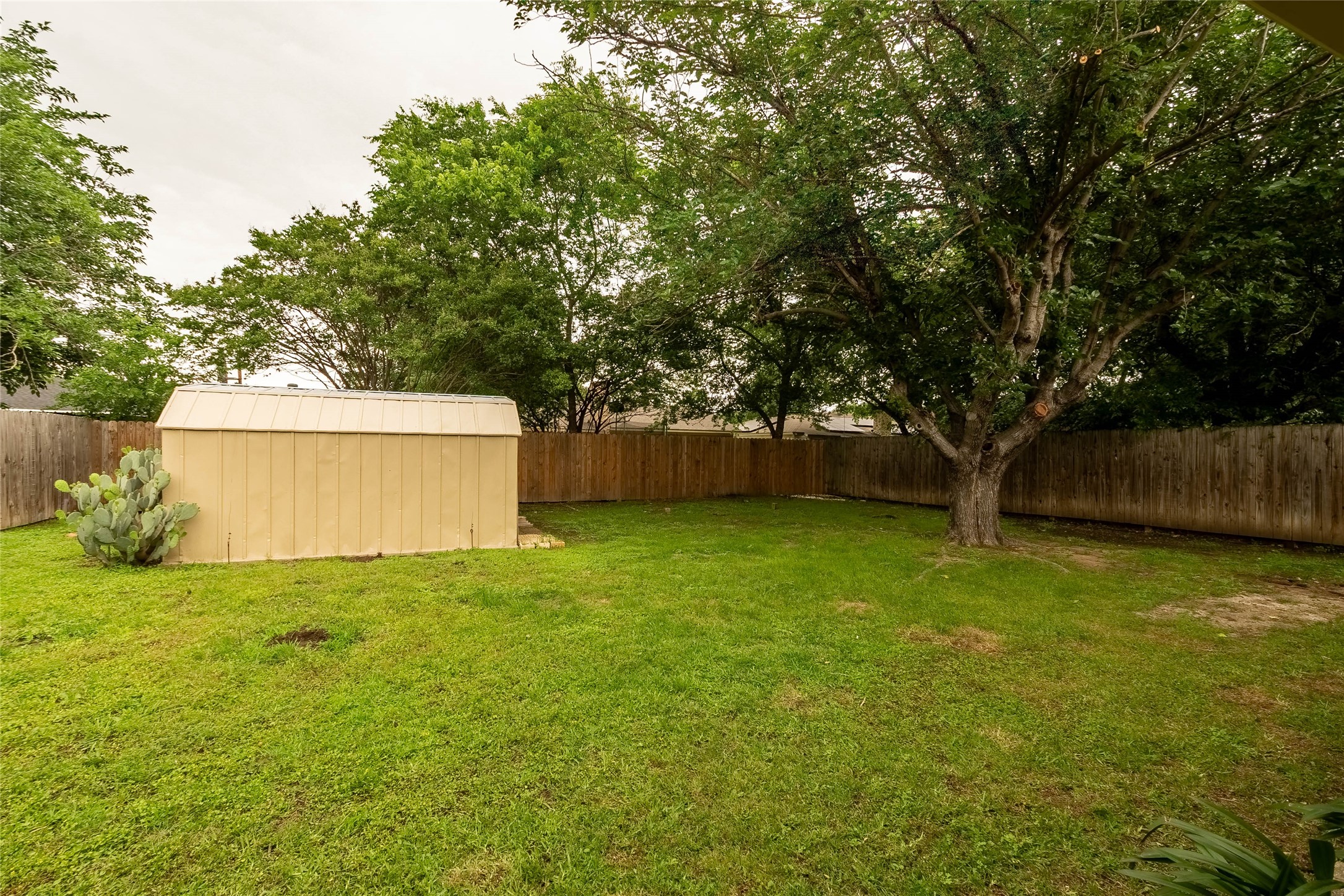 5621 Brent Drive Haltom City TX 76148