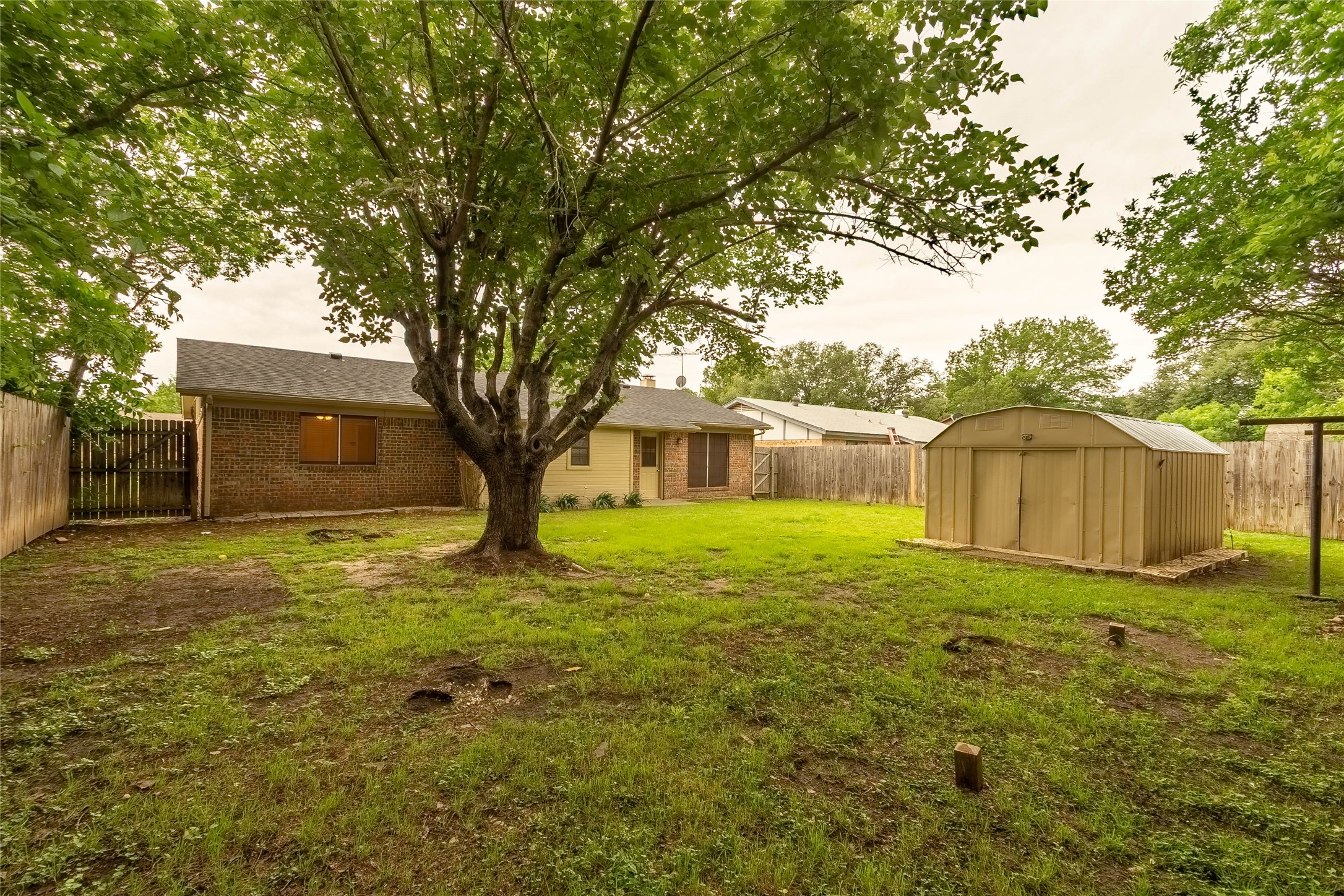 5621 Brent Drive Haltom City TX 76148