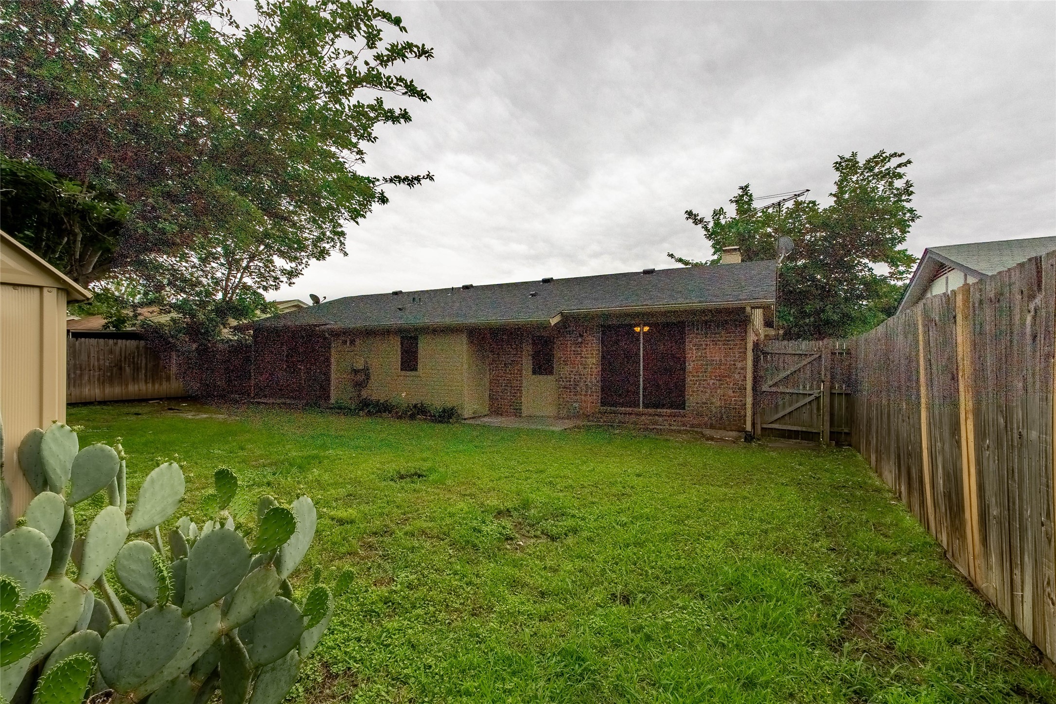5621 Brent Drive Haltom City TX 76148