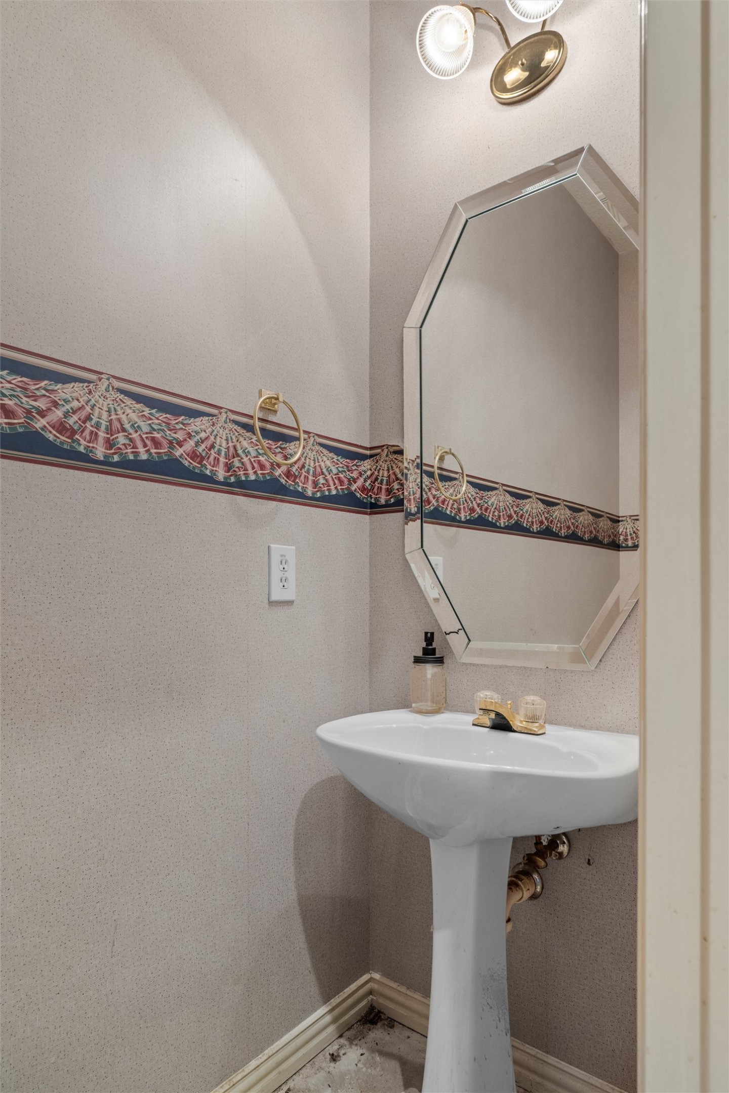 5724 Chelmsford Trail Arlington TX 76018