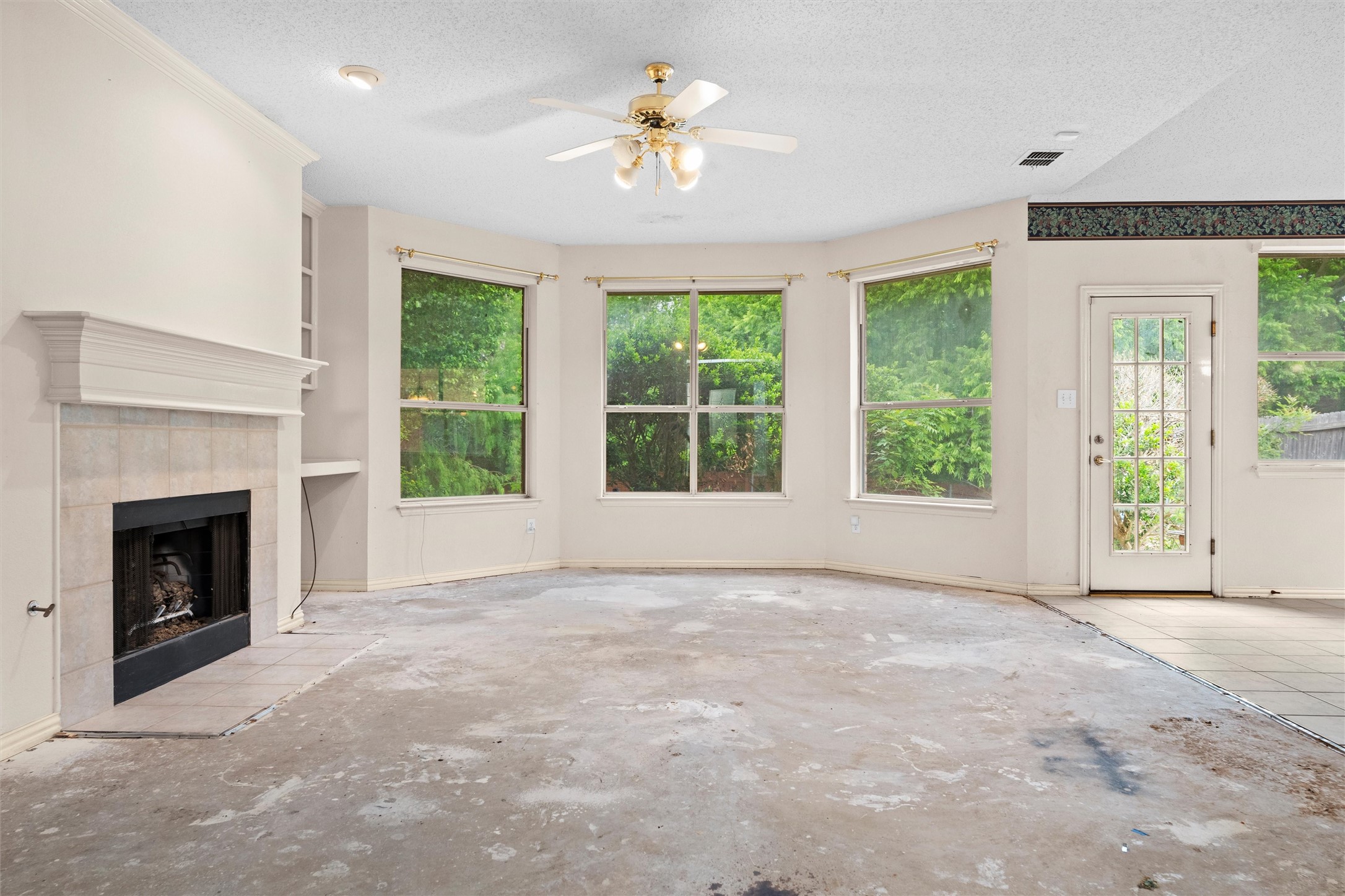 5724 Chelmsford Trail Arlington TX 76018