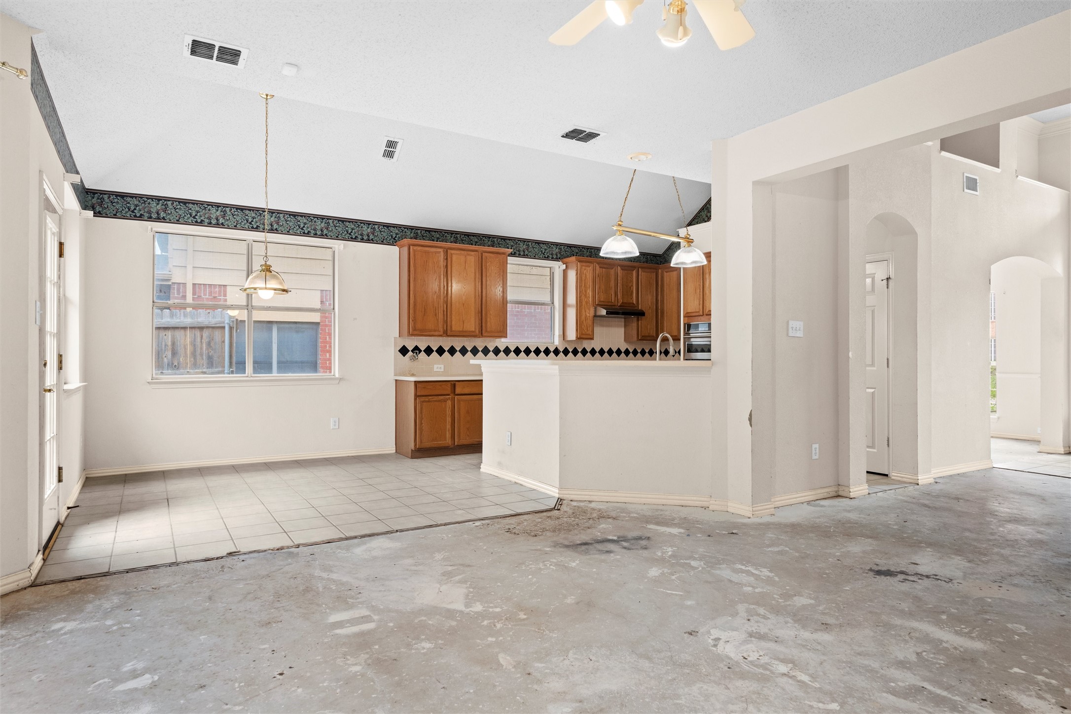 5724 Chelmsford Trail Arlington TX 76018