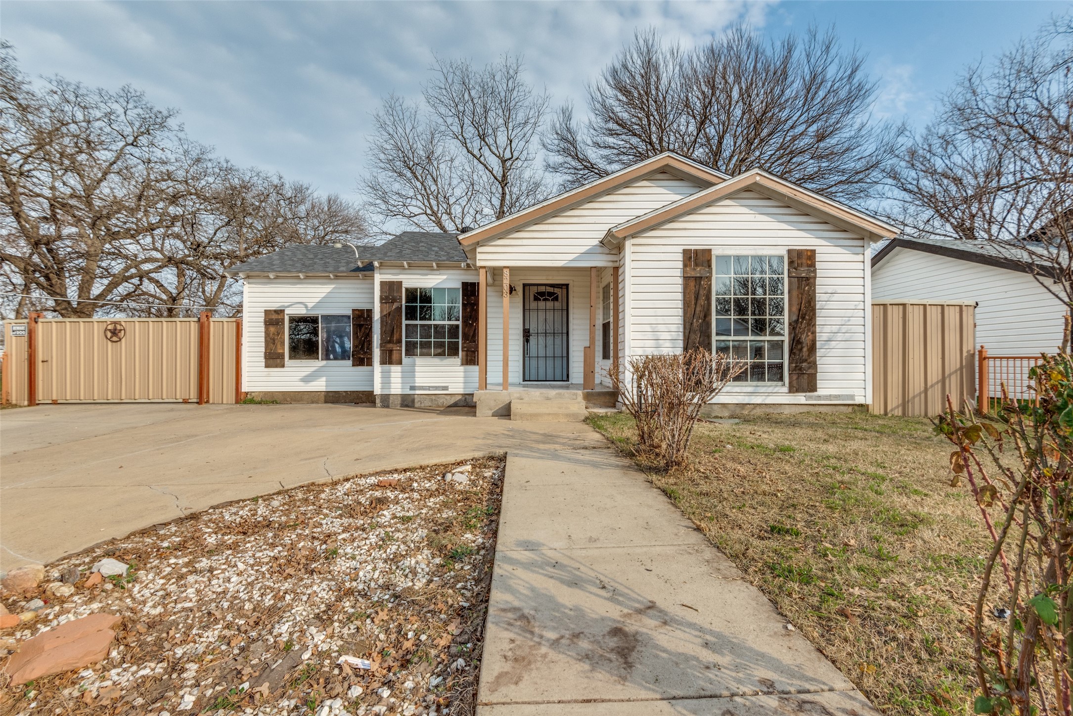 8203 Wes Hodges Road Dallas TX 75217
