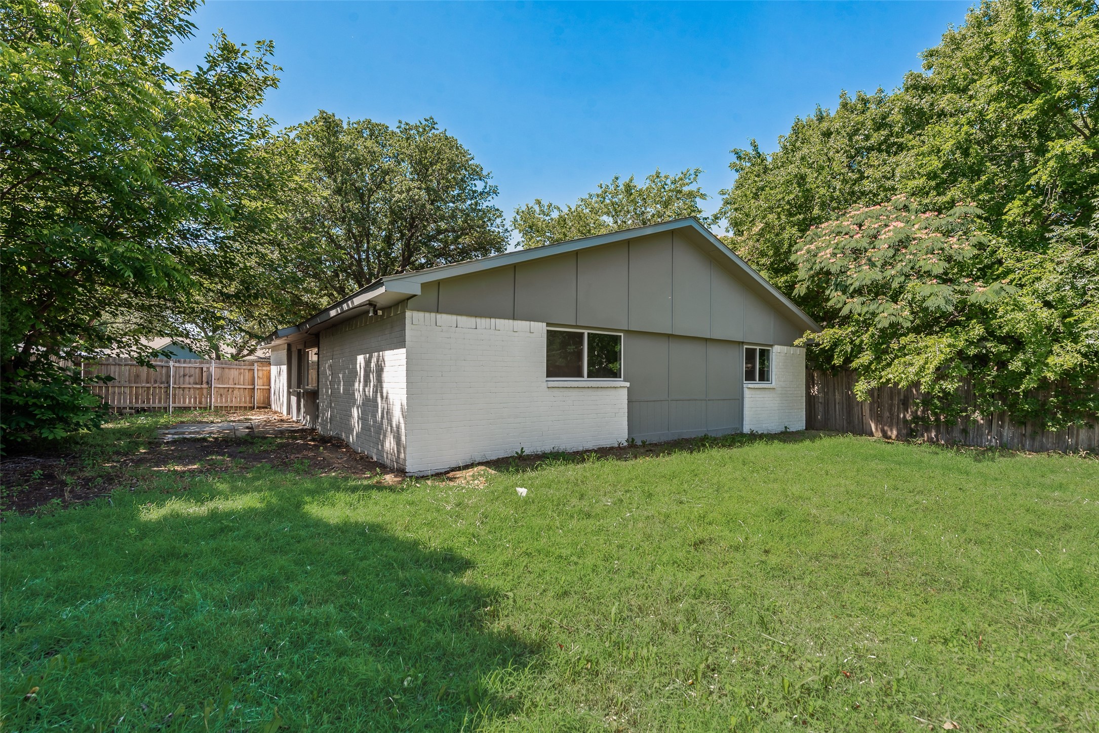 2103 Highbury Road Carrollton TX 75007