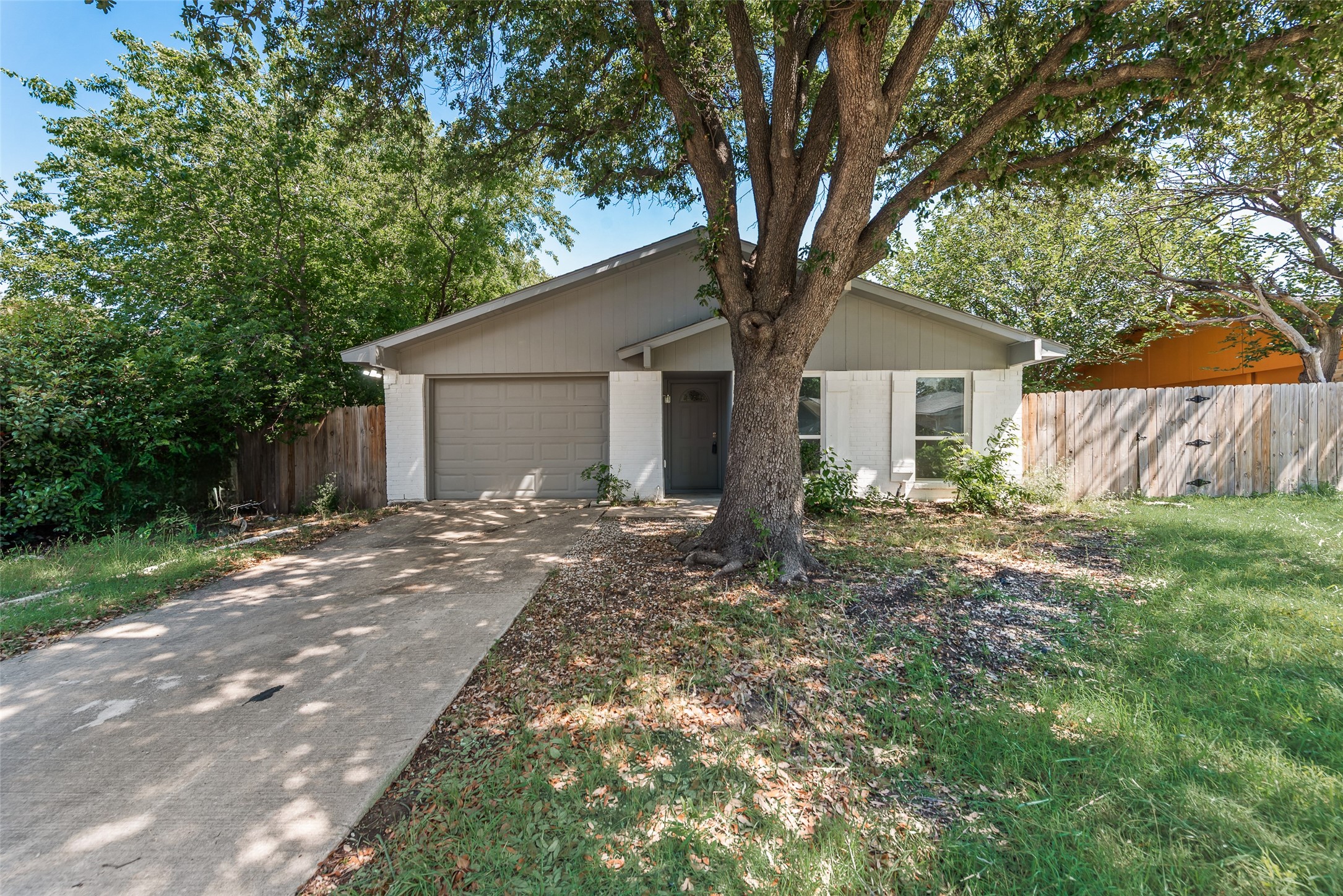 2103 Highbury Road Carrollton TX 75007